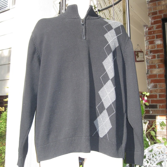 OSCAR DE LA RENTA MEN'S BLACK/GRAY ARGYLE SWEATER - Picture 3 of 8